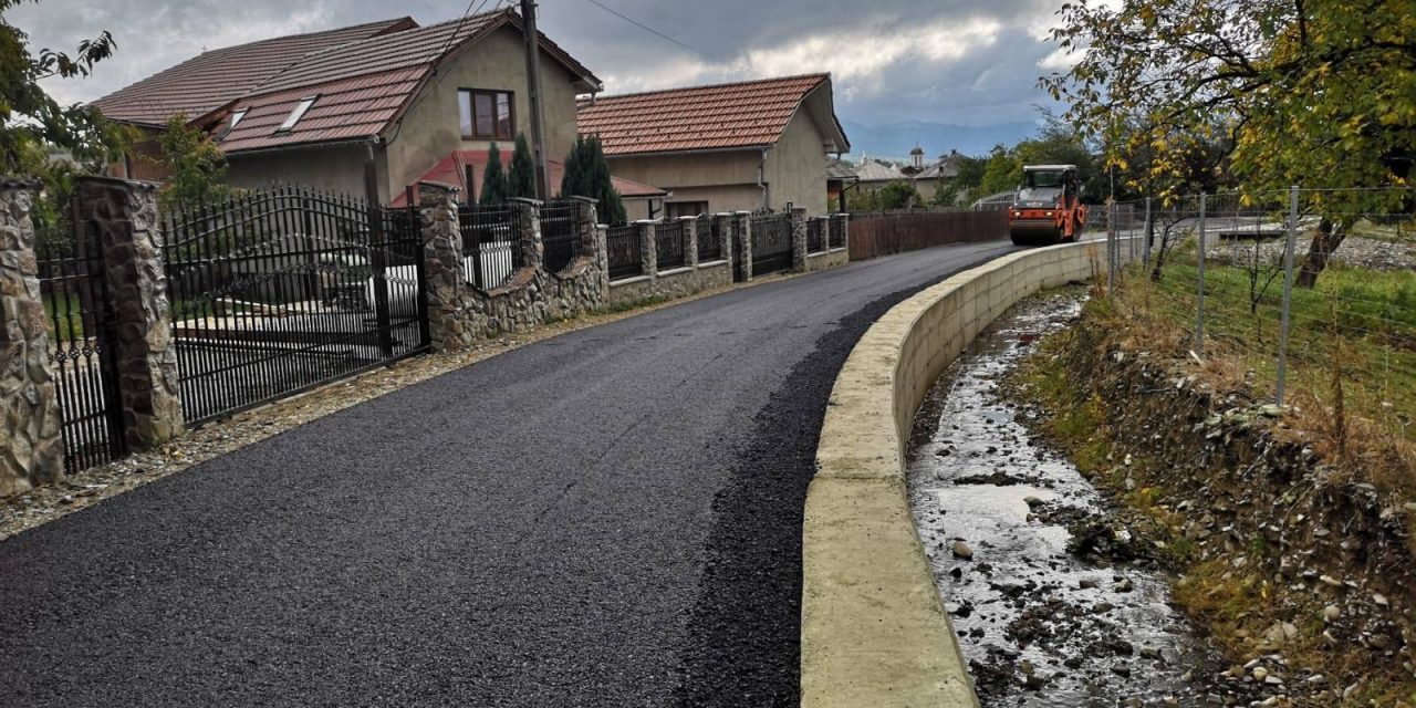 Informare de presă: A început asfaltarea ultimelor cinci tronsoane de drum, finanțate prin PNDR!